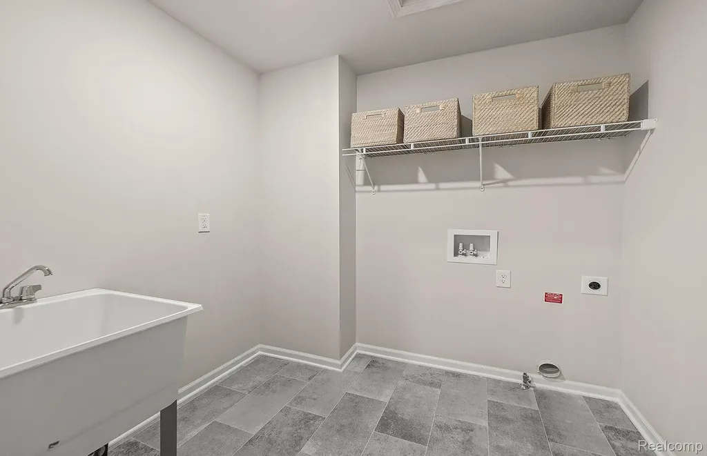 1507 Superior Drive Milford Charter Township MI 48381