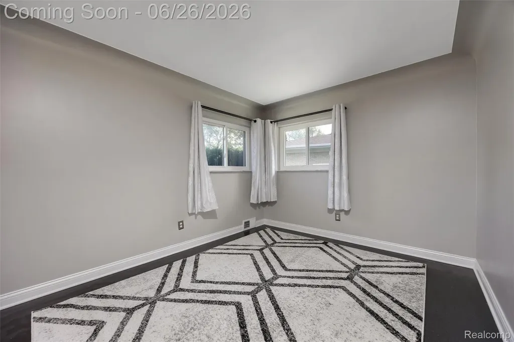 174 Pleasant Lake Drive Waterford Charter Township MI 48327