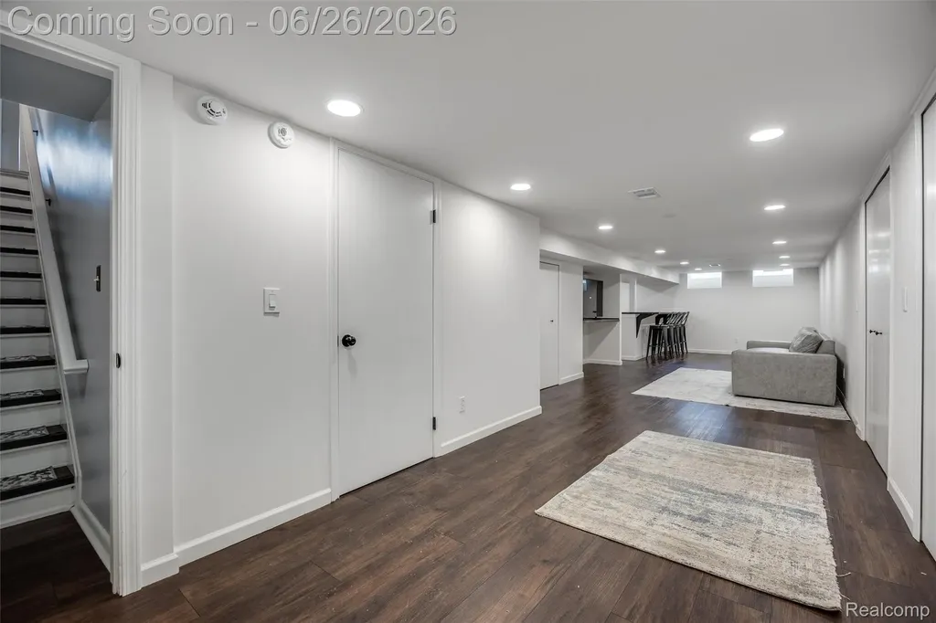 174 Pleasant Lake Drive Waterford Charter Township MI 48327