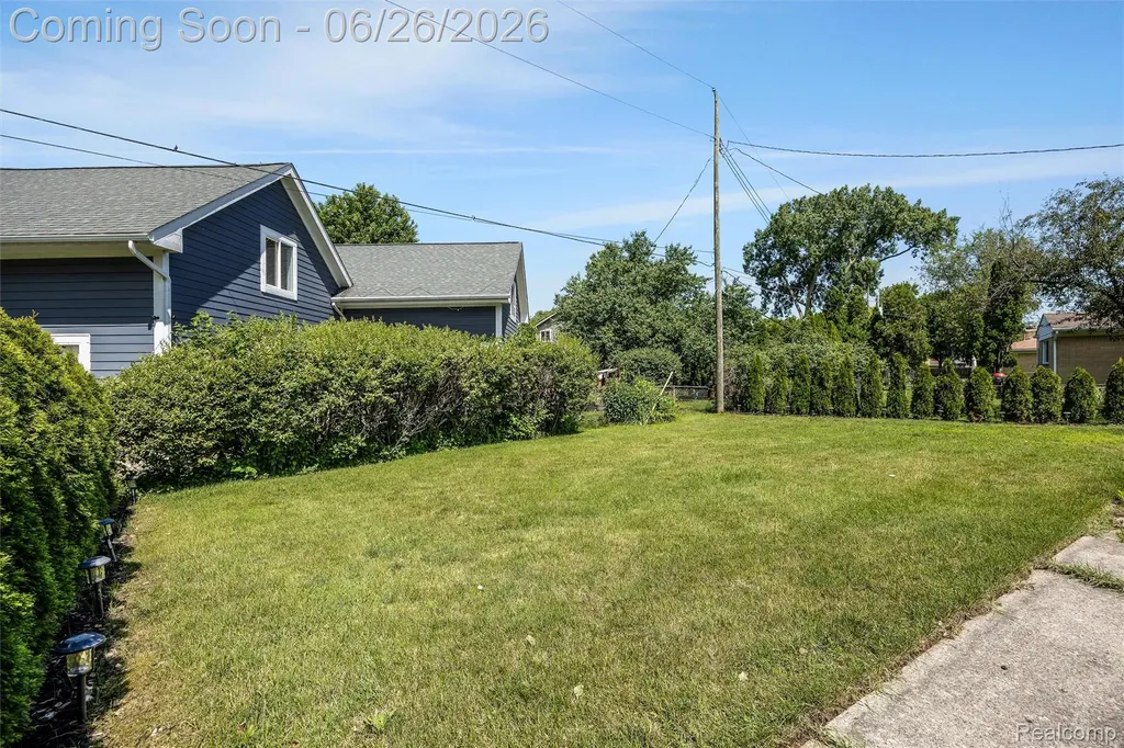174 Pleasant Lake Drive Waterford Charter Township MI 48327