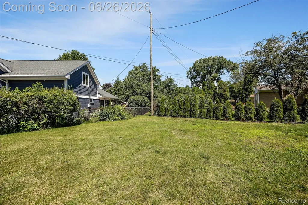 174 Pleasant Lake Drive Waterford Charter Township MI 48327