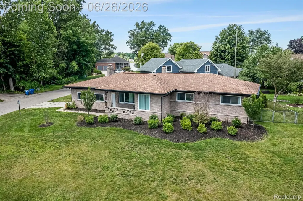 174 Pleasant Lake Drive Waterford Charter Township MI 48327
