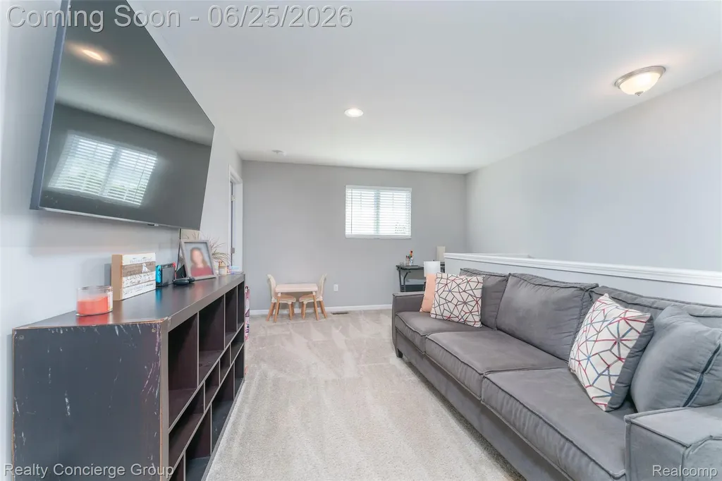 10066 Willow Oak Drive Green Oak Township MI 48116