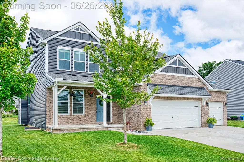 10066 Willow Oak Drive Green Oak Township MI 48116