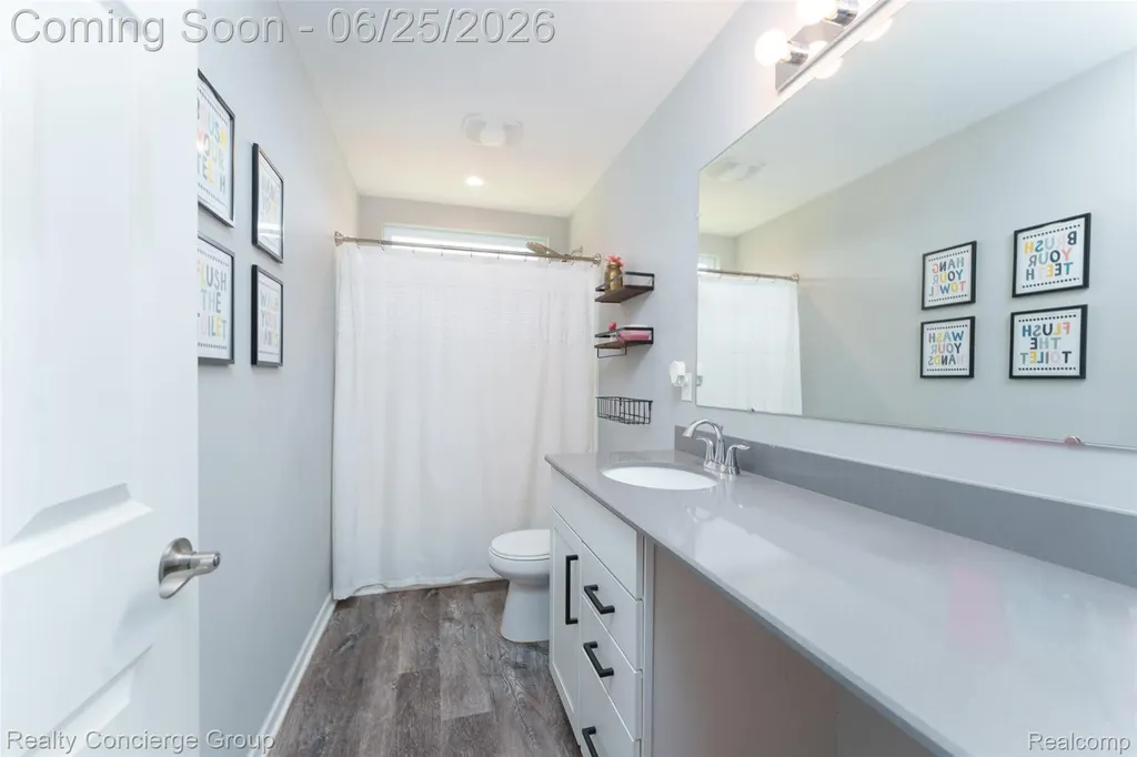 10066 Willow Oak Drive Green Oak Township MI 48116