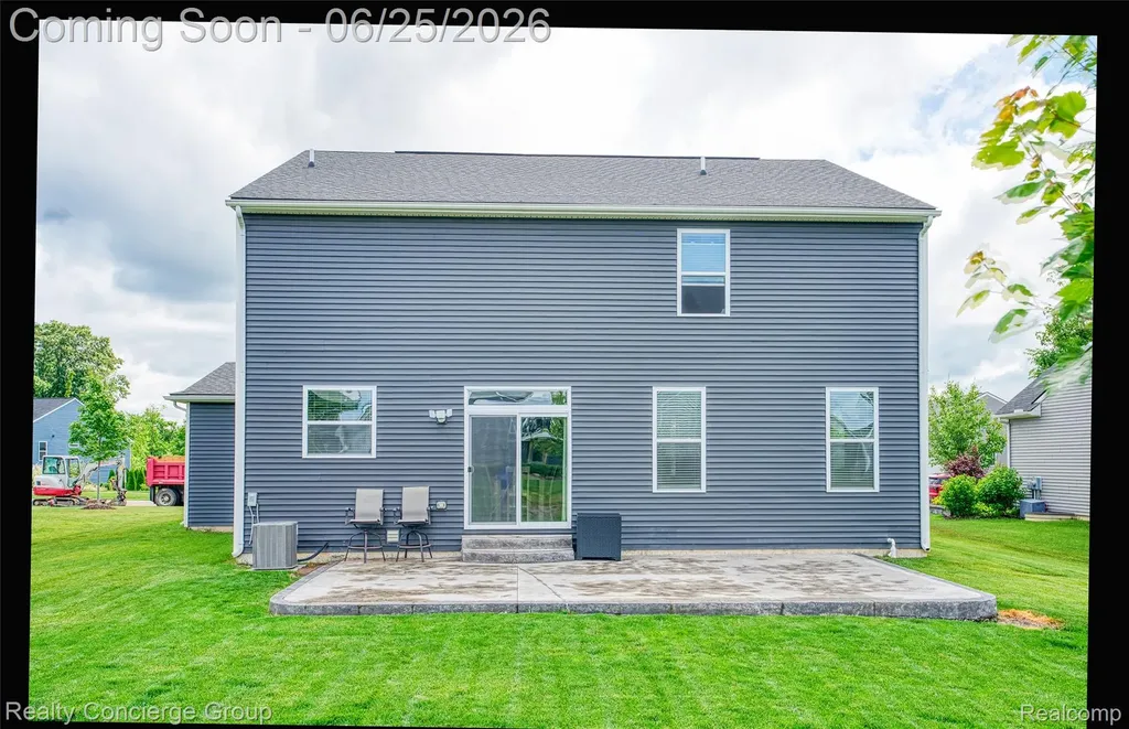 10066 Willow Oak Drive Green Oak Township MI 48116