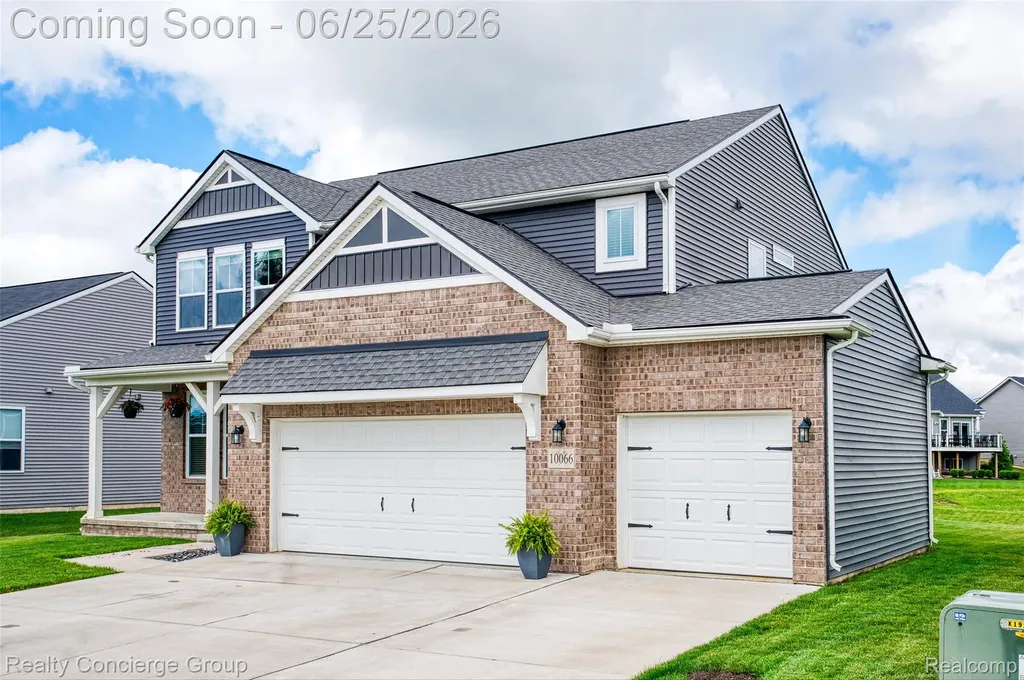10066 Willow Oak Drive Green Oak Township MI 48116