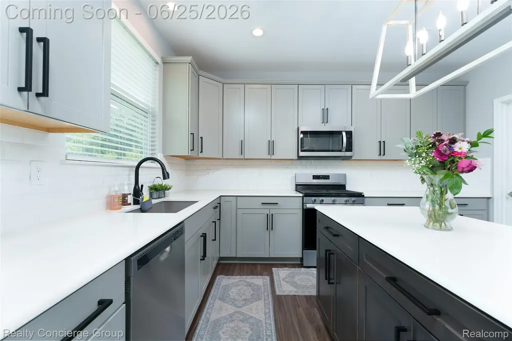 10066 Willow Oak Drive Green Oak Township MI 48116