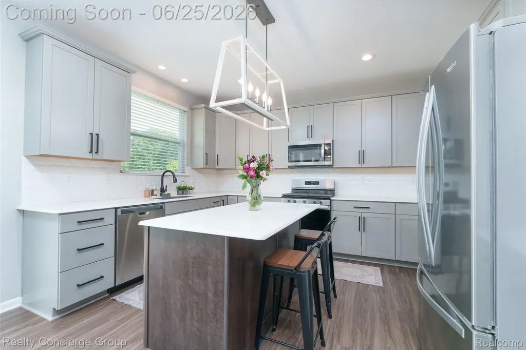10066 Willow Oak Drive Green Oak Township MI 48116