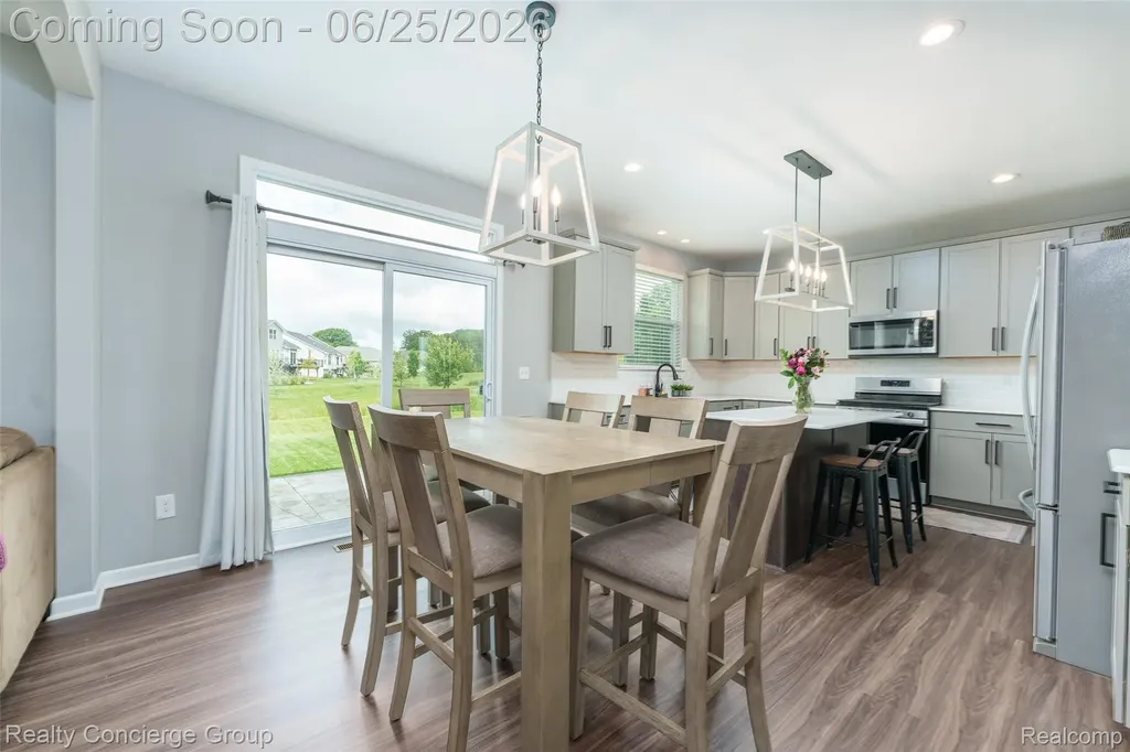10066 Willow Oak Drive Green Oak Township MI 48116