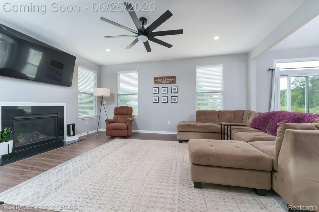 10066 Willow Oak Drive Green Oak Township MI 48116