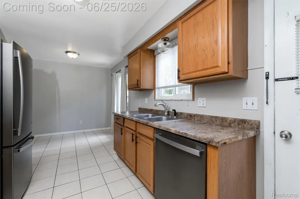309 Crescent Avenue Holly Village MI 48442
