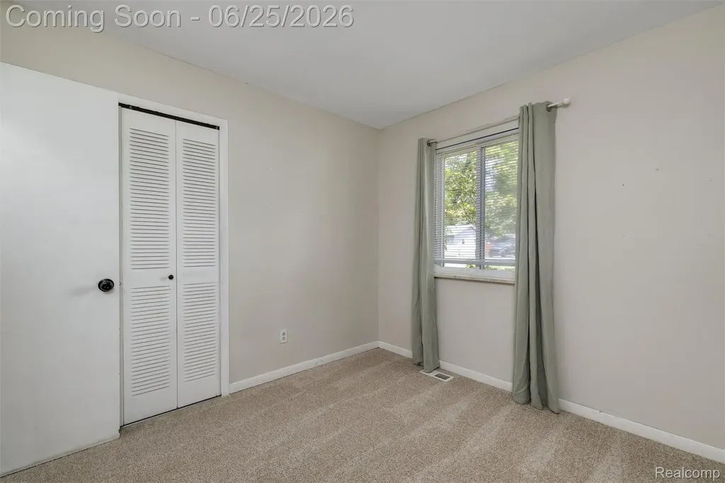 309 Crescent Avenue Holly Village MI 48442