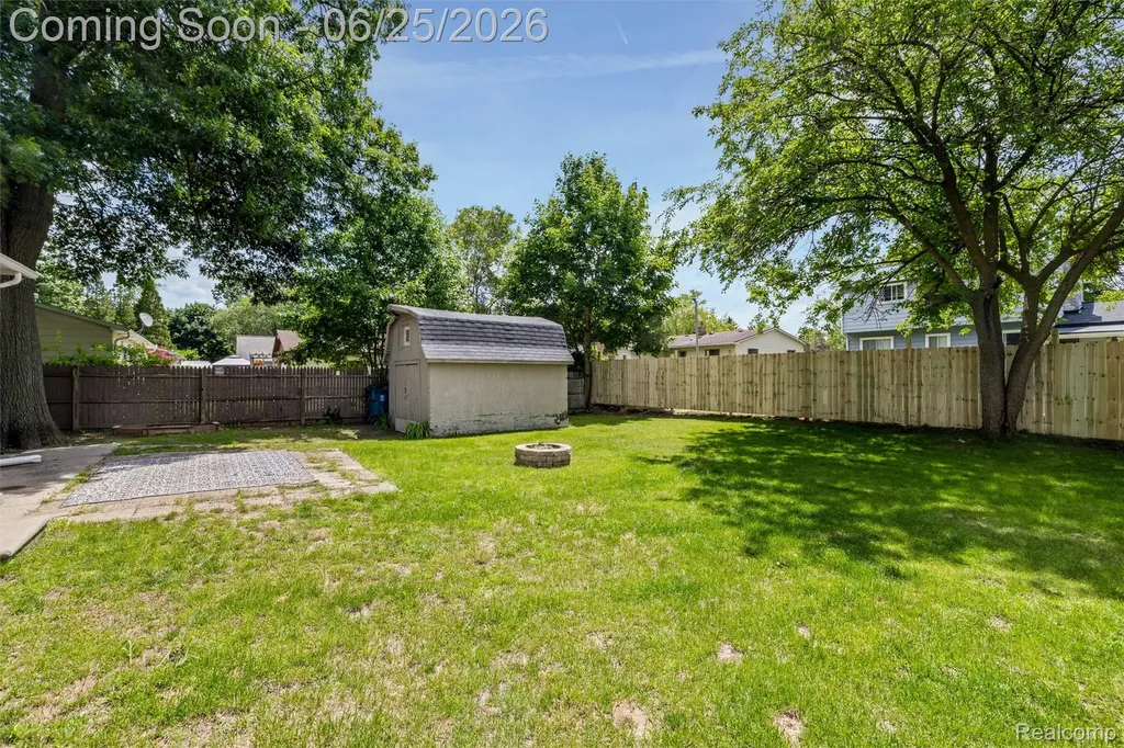 309 Crescent Avenue Holly Village MI 48442