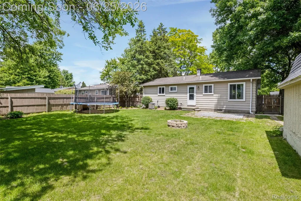 309 Crescent Avenue Holly Village MI 48442