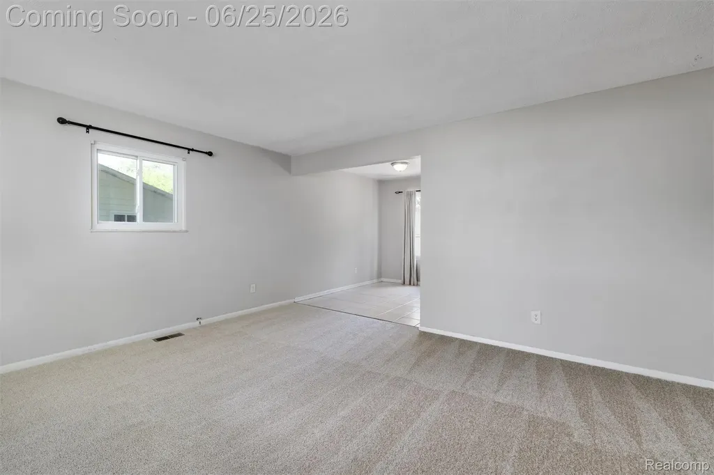 309 Crescent Avenue Holly Village MI 48442