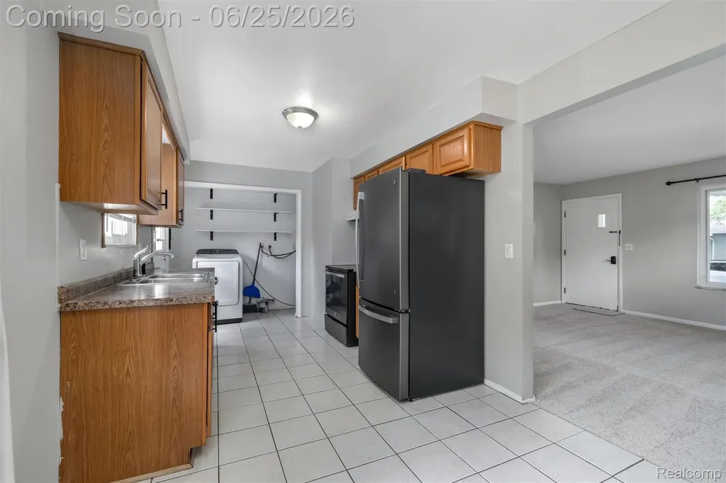 309 Crescent Avenue Holly Village MI 48442