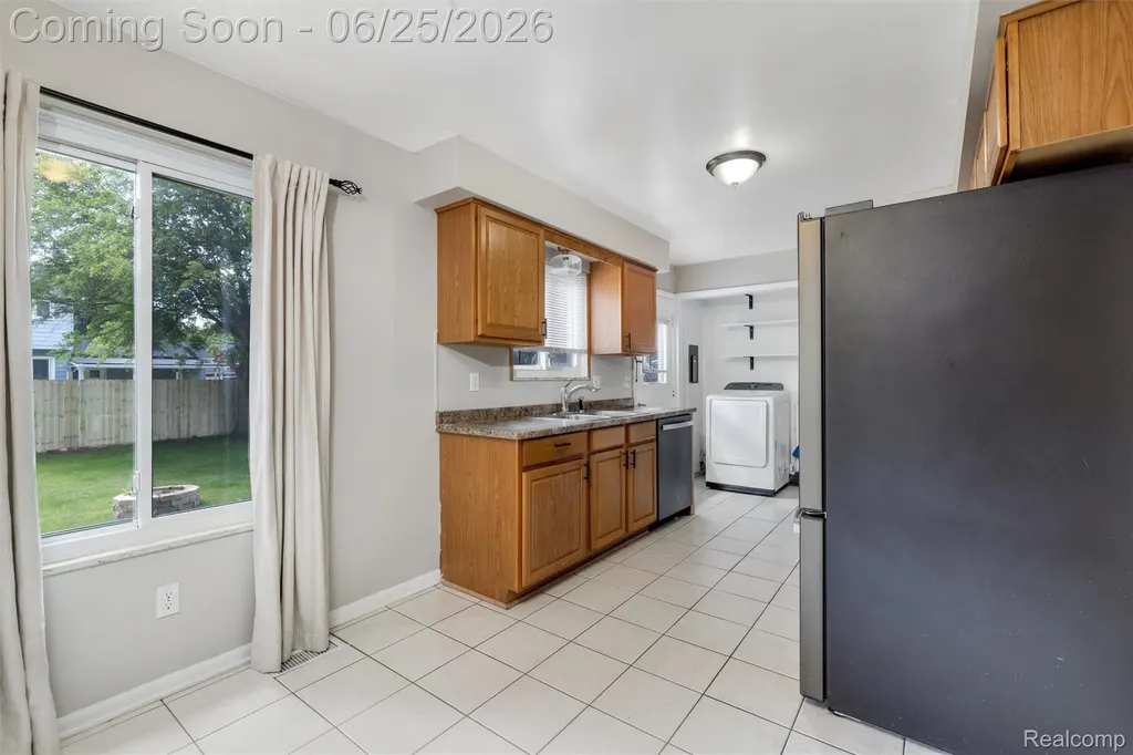 309 Crescent Avenue Holly Village MI 48442