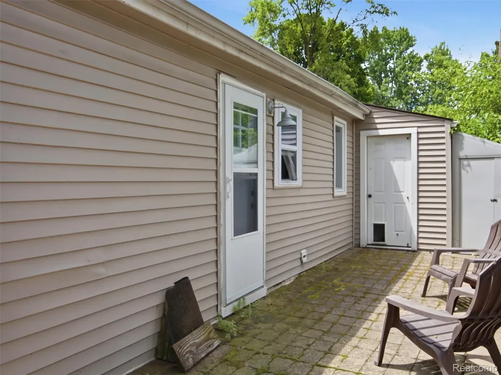 8241 Janis Street Utica City MI 48317