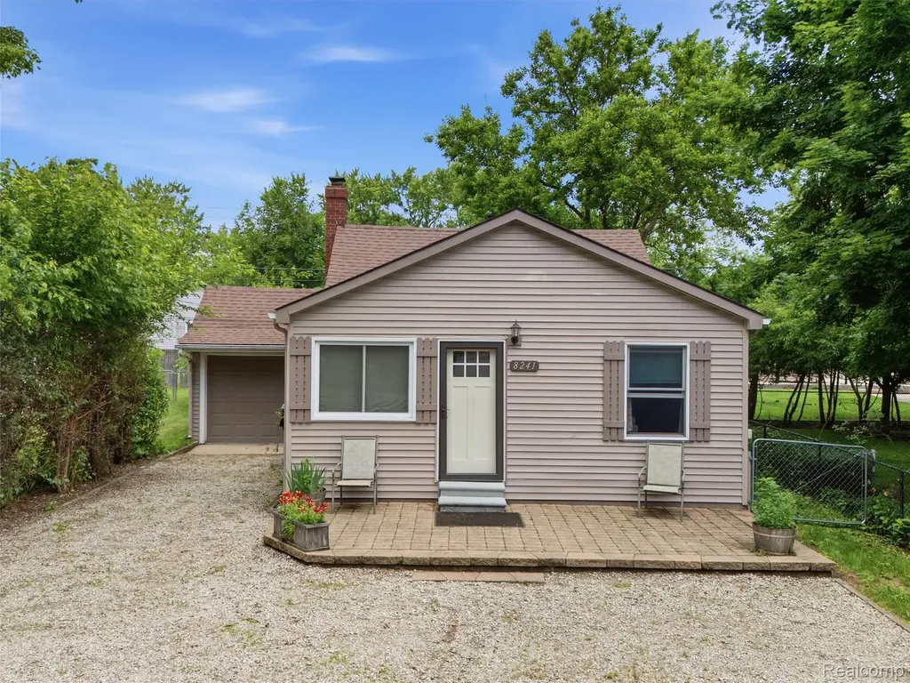 8241 Janis Street Utica City MI 48317