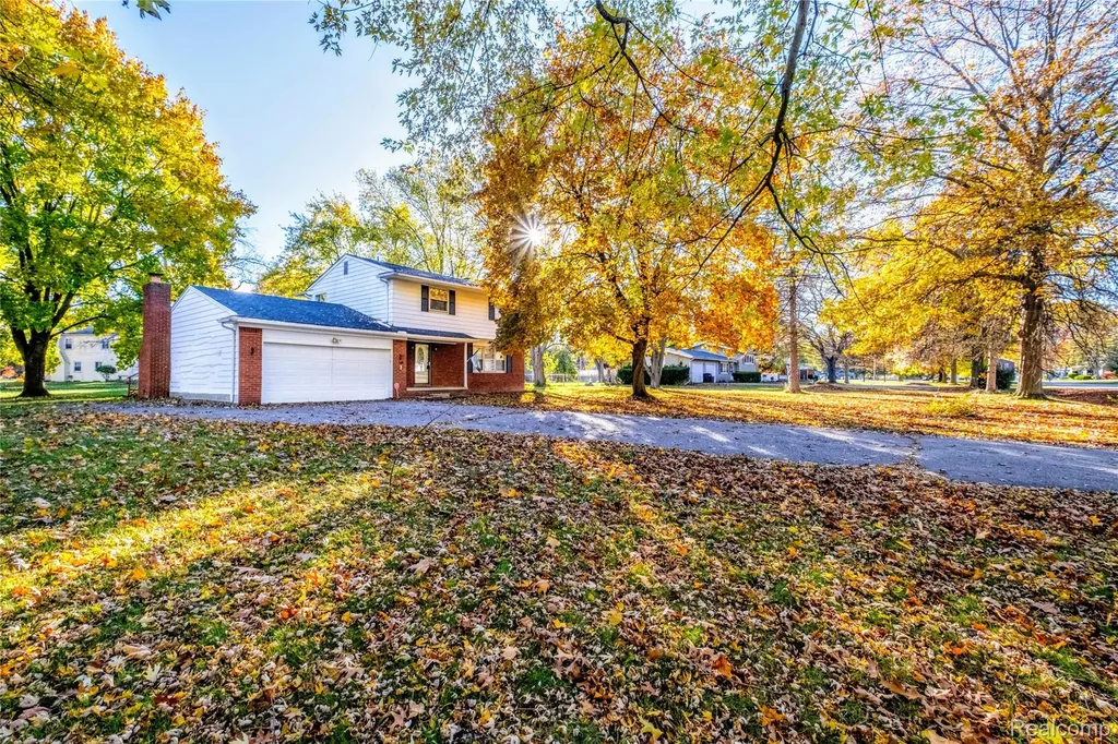 5297 Oaktree Drive Flint Charter Township MI 48532