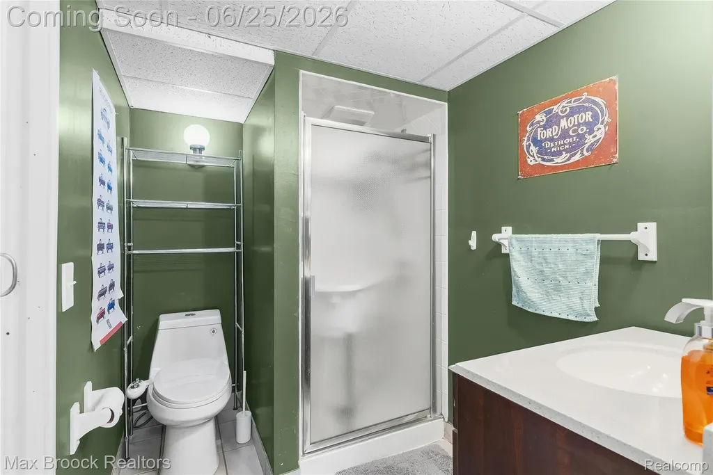 30250 Longfellow Avenue Madison Heights City MI 48071