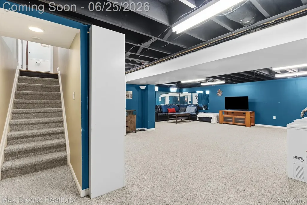 30250 Longfellow Avenue Madison Heights City MI 48071