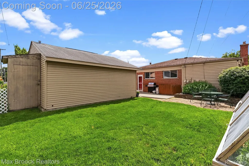 30250 Longfellow Avenue Madison Heights City MI 48071