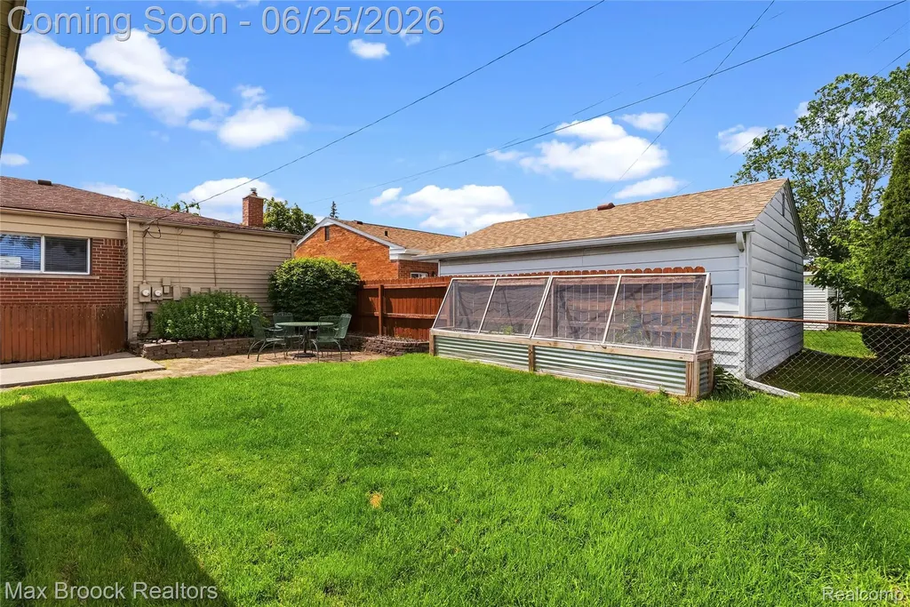 30250 Longfellow Avenue Madison Heights City MI 48071