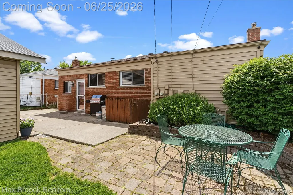30250 Longfellow Avenue Madison Heights City MI 48071