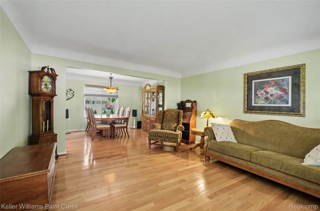 1437 Blairmoor Court Grosse Pointe Woods City MI 48236