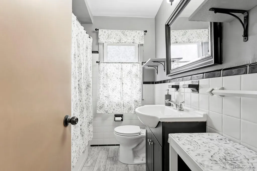 9636 Quandt Avenue Allen Park City MI 48101