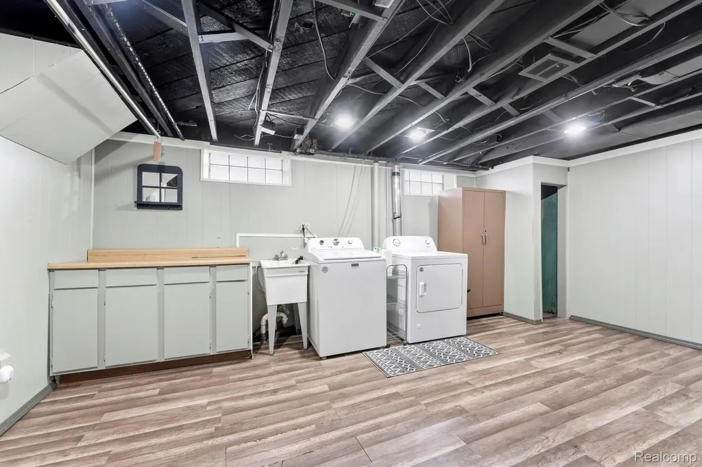 9636 Quandt Avenue Allen Park City MI 48101