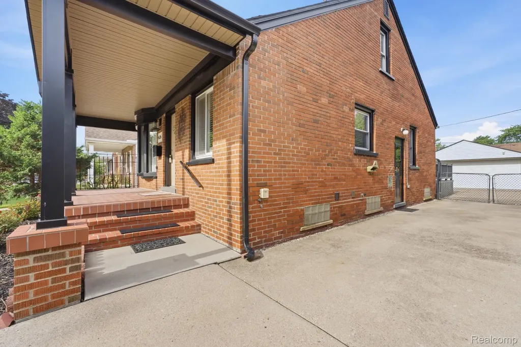 9636 Quandt Avenue Allen Park City MI 48101