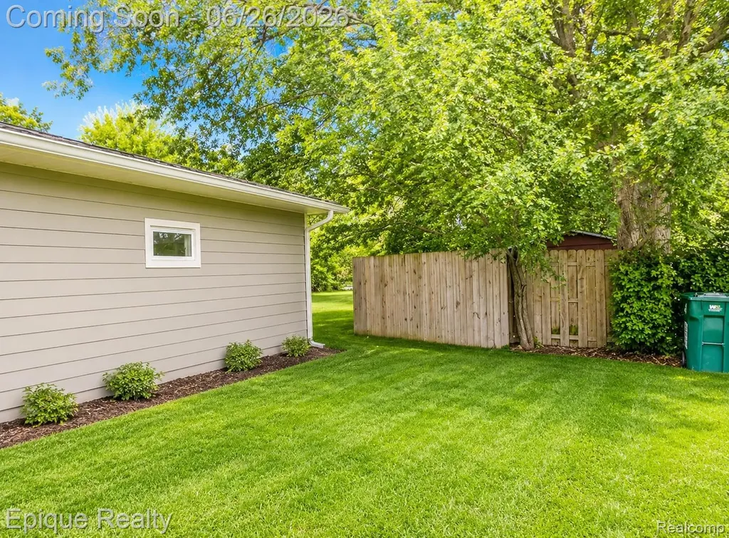 43899 Crowley Road Van Buren Charter Township MI 48111