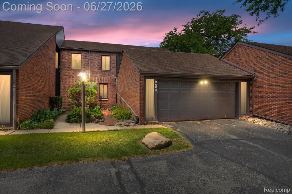 3082 Lindenwood Drive Dearborn City MI 48120