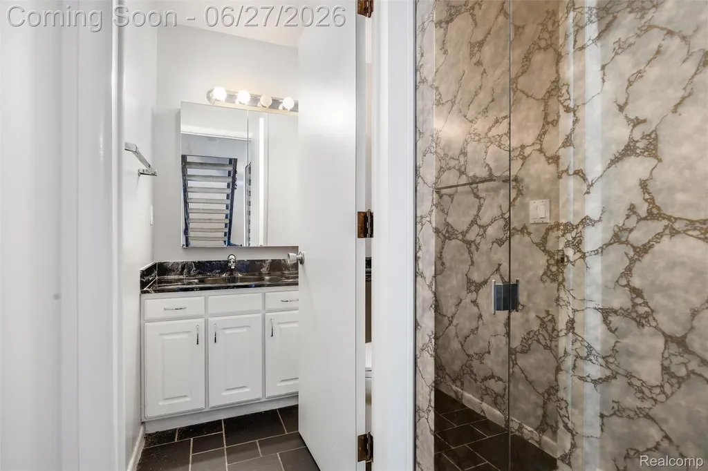 3082 Lindenwood Drive Dearborn City MI 48120