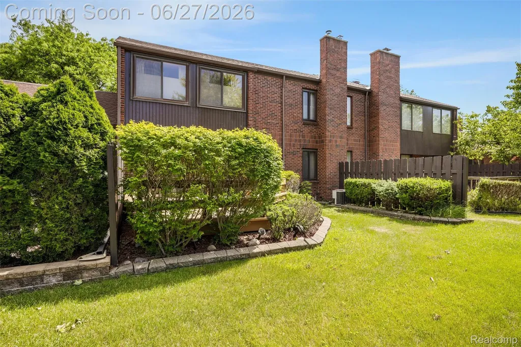 3082 Lindenwood Drive Dearborn City MI 48120