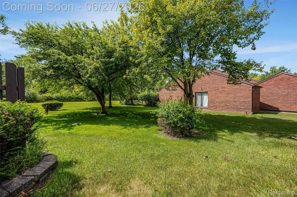 3082 Lindenwood Drive Dearborn City MI 48120