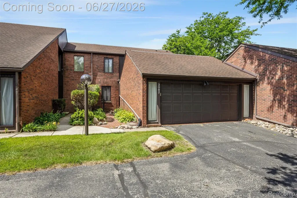 3082 Lindenwood Drive Dearborn City MI 48120