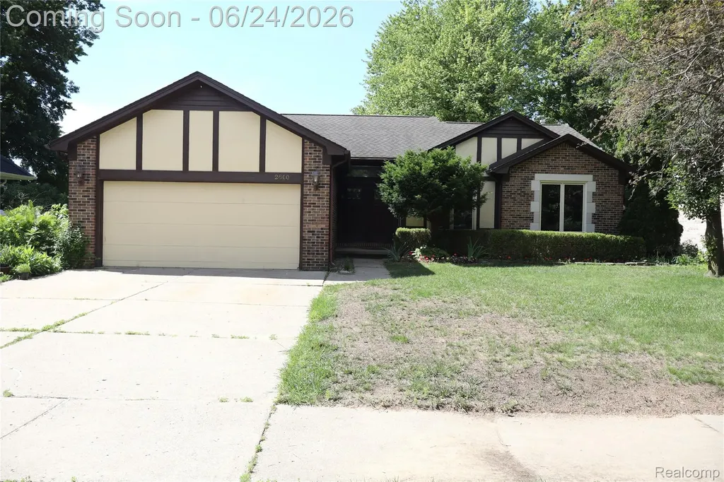 2800 Ranieri Drive Troy City MI 48085