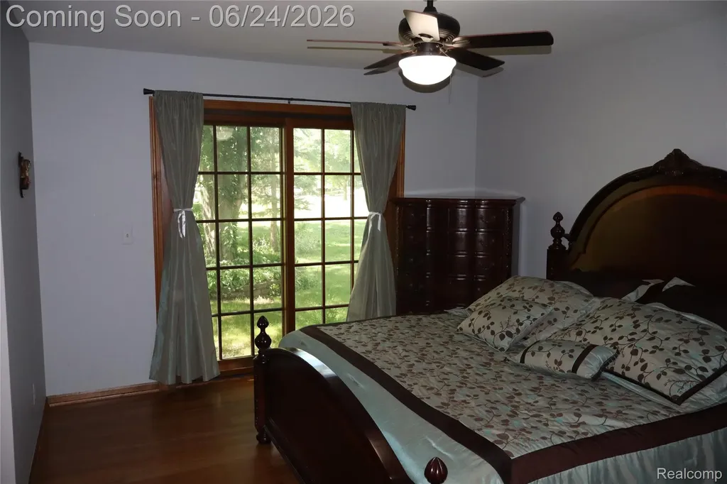 2800 Ranieri Drive Troy City MI 48085
