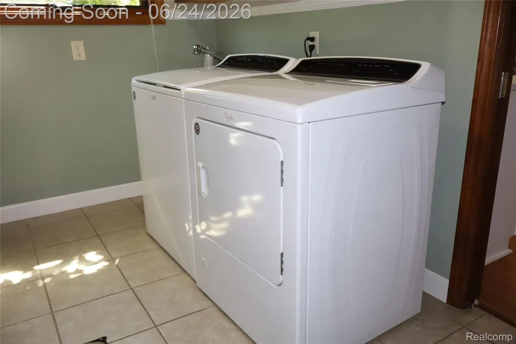 2800 Ranieri Drive Troy City MI 48085