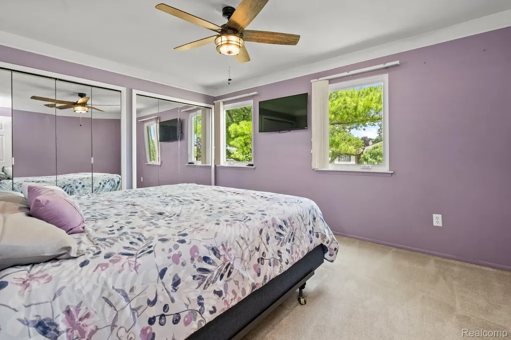 43057 Bond Court Sterling Heights City MI 48313
