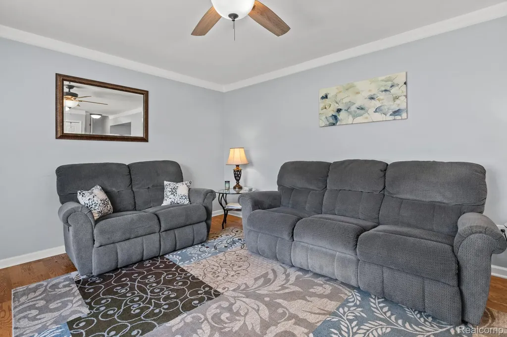 43057 Bond Court Sterling Heights City MI 48313