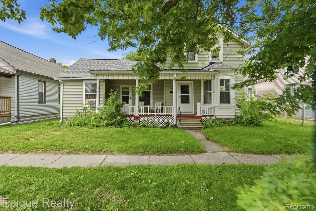 1807 10th Street Port Huron City MI 48060