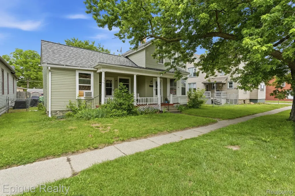 1807 10th Street Port Huron City MI 48060