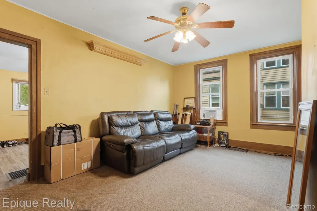 1807 10th Street Port Huron City MI 48060