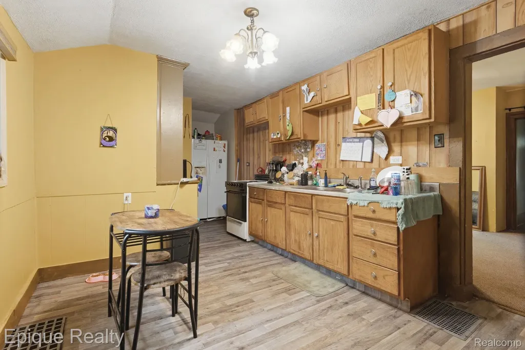 1807 10th Street Port Huron City MI 48060