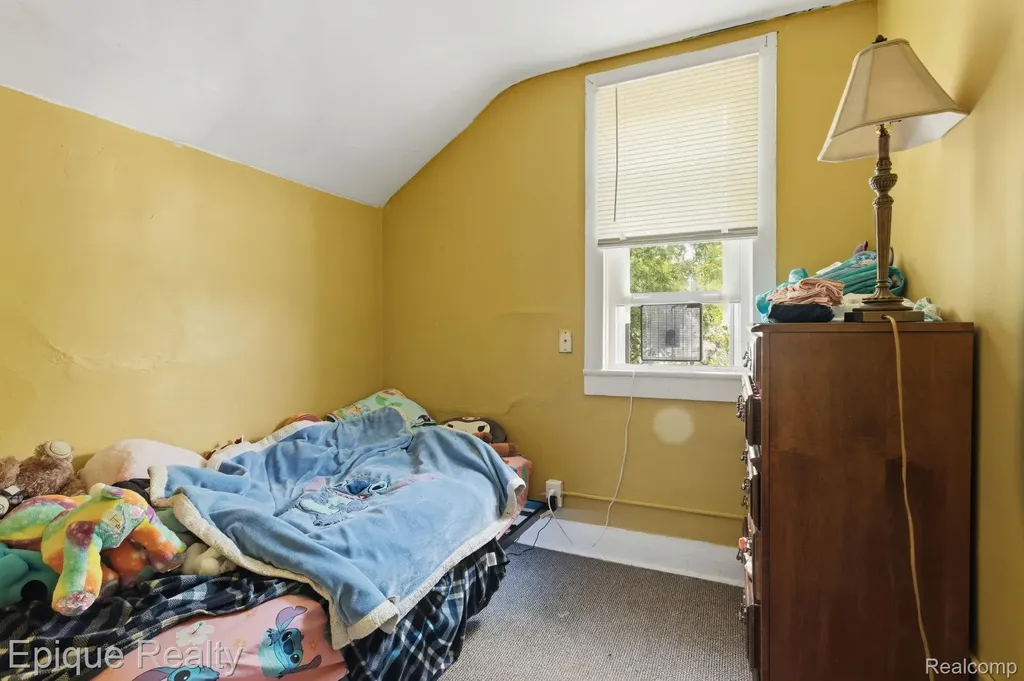 1807 10th Street Port Huron City MI 48060